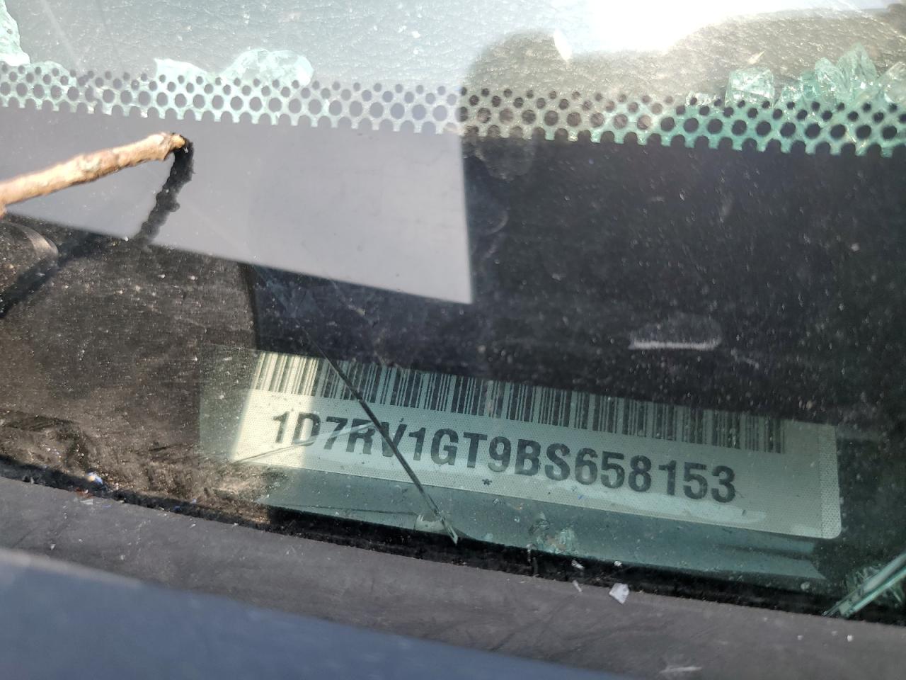 2011 Dodge Ram 1500 VIN: 1D7RV1GT9BS658153 Lot: 64830444