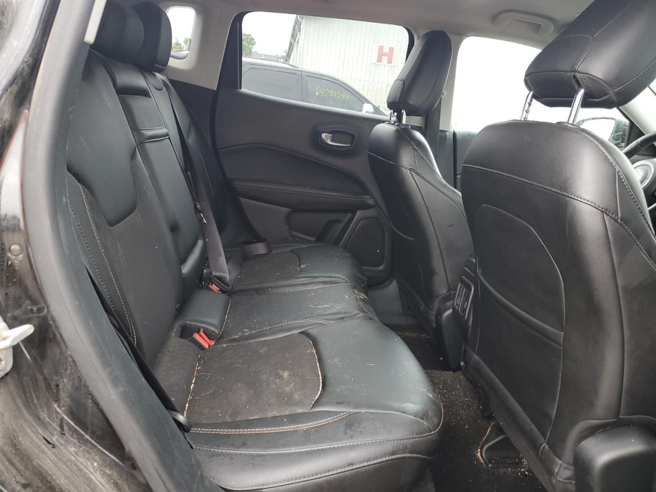 2018 Jeep Compass Latitude VIN: 3C4NJDBB6JT270850 Lot: 64402164