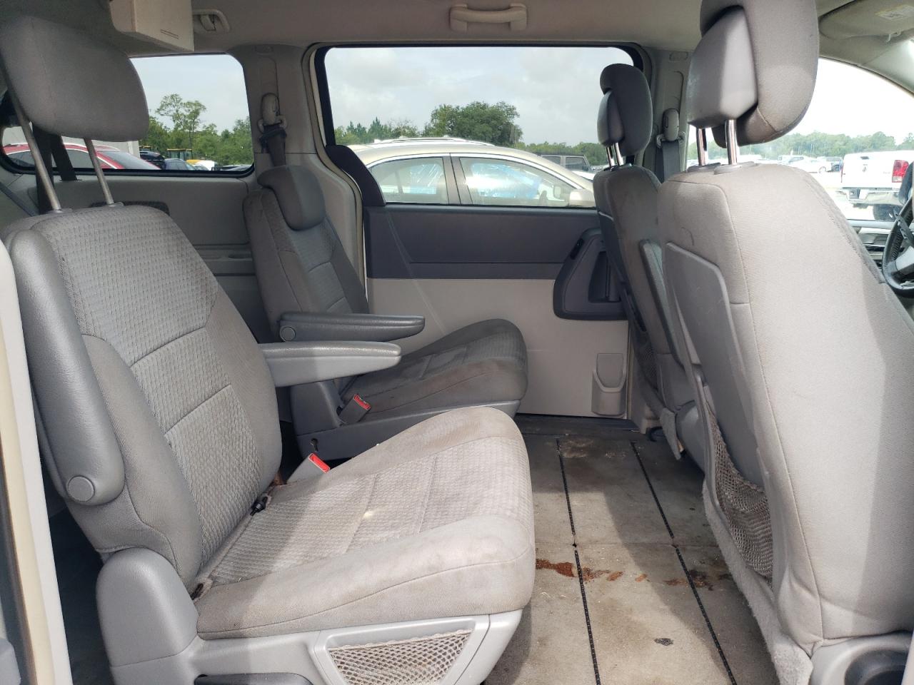 2010 Chrysler Town & Country Touring VIN: 2A4RR5D11AR285628 Lot: 62328914