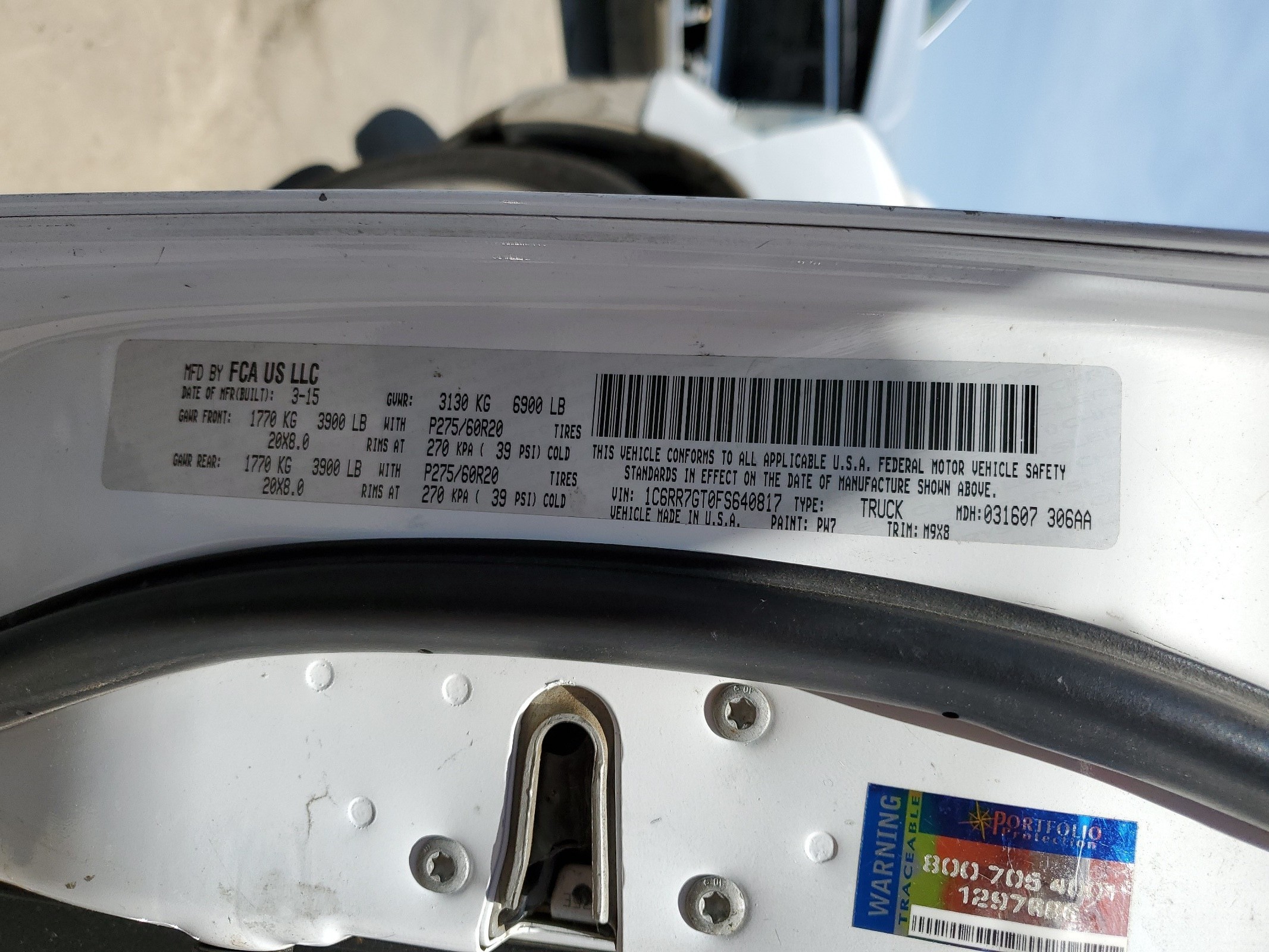 1C6RR7GT0FS640817 2015 Ram 1500 Slt