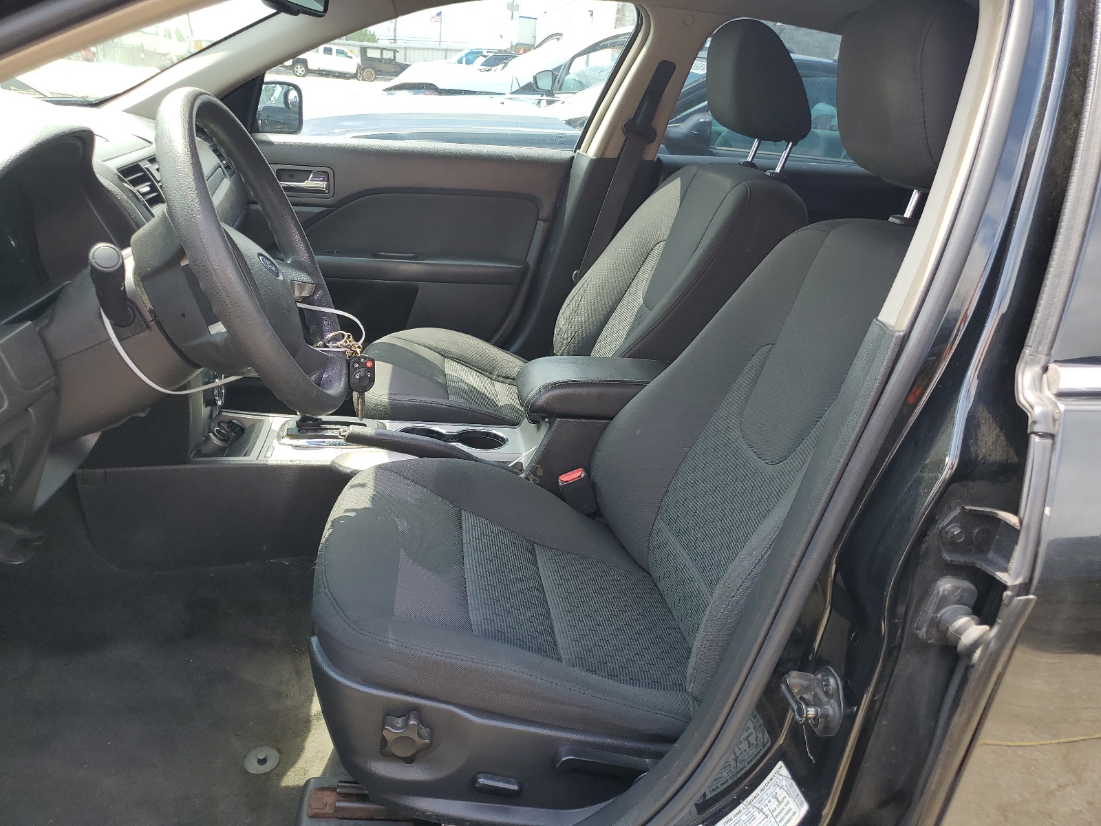 3FAHP0HA8AR349815 2010 Ford Fusion Se