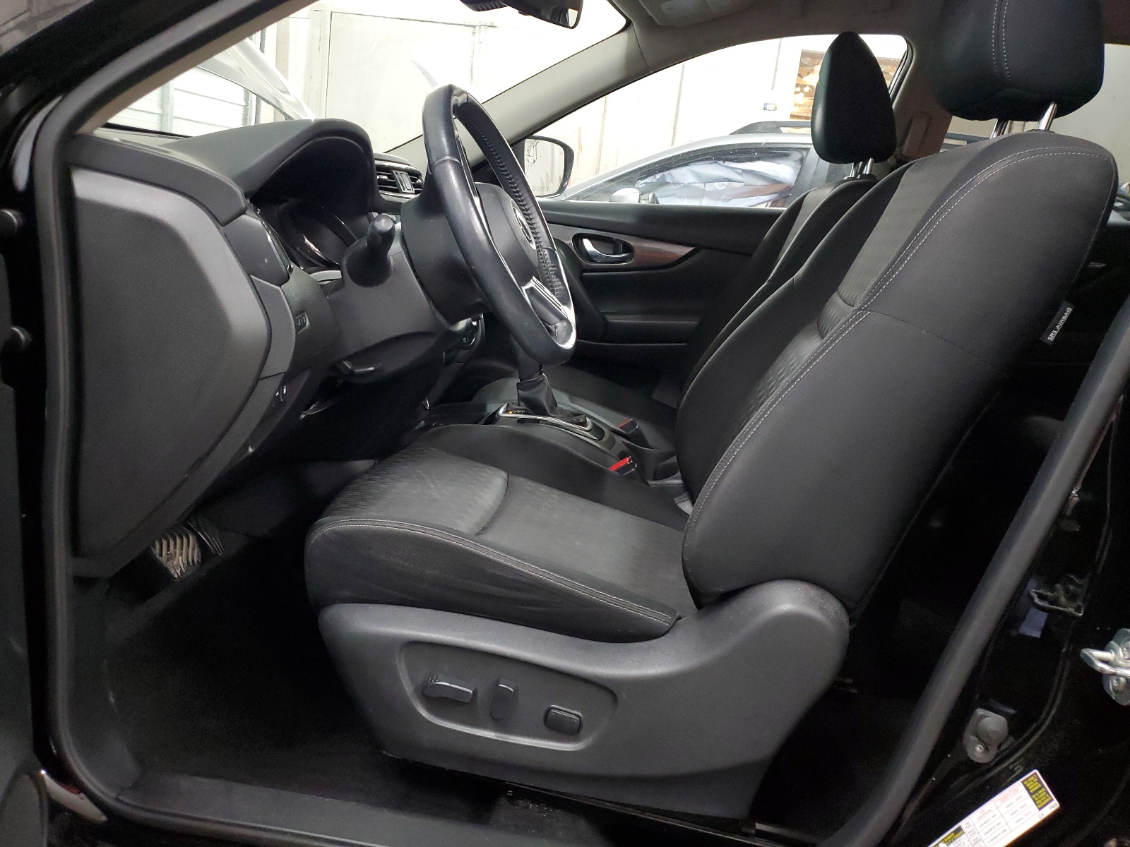 JN8AT2MT0KW264030 2019 Nissan Rogue S