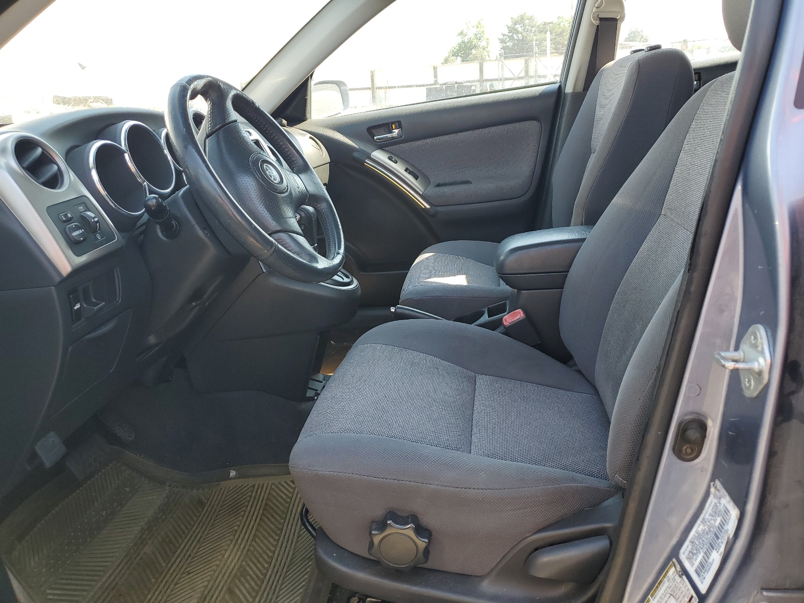 2T1LR32E54C228150 2004 Toyota Corolla Matrix Base