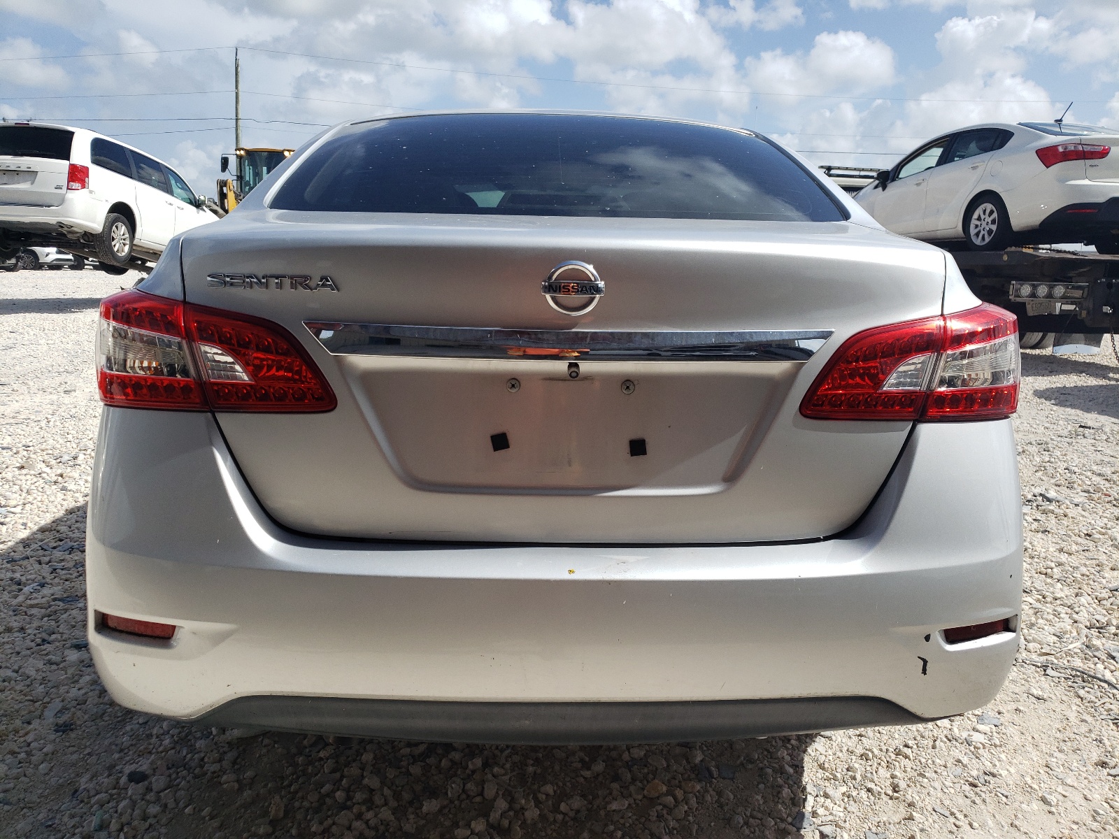 2015 Nissan Sentra S vin: 3N1AB7AP0FY336428