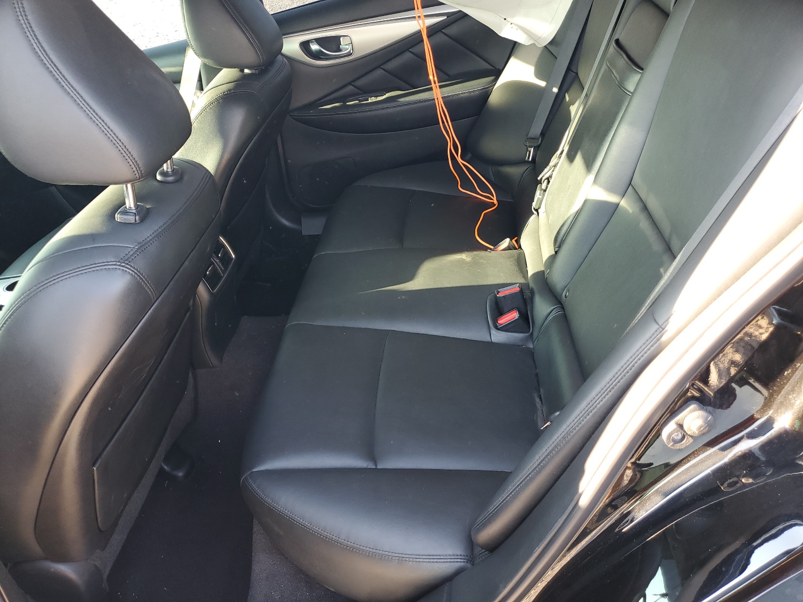 JN1EV7AR2KM592657 2019 Infiniti Q50 Luxe