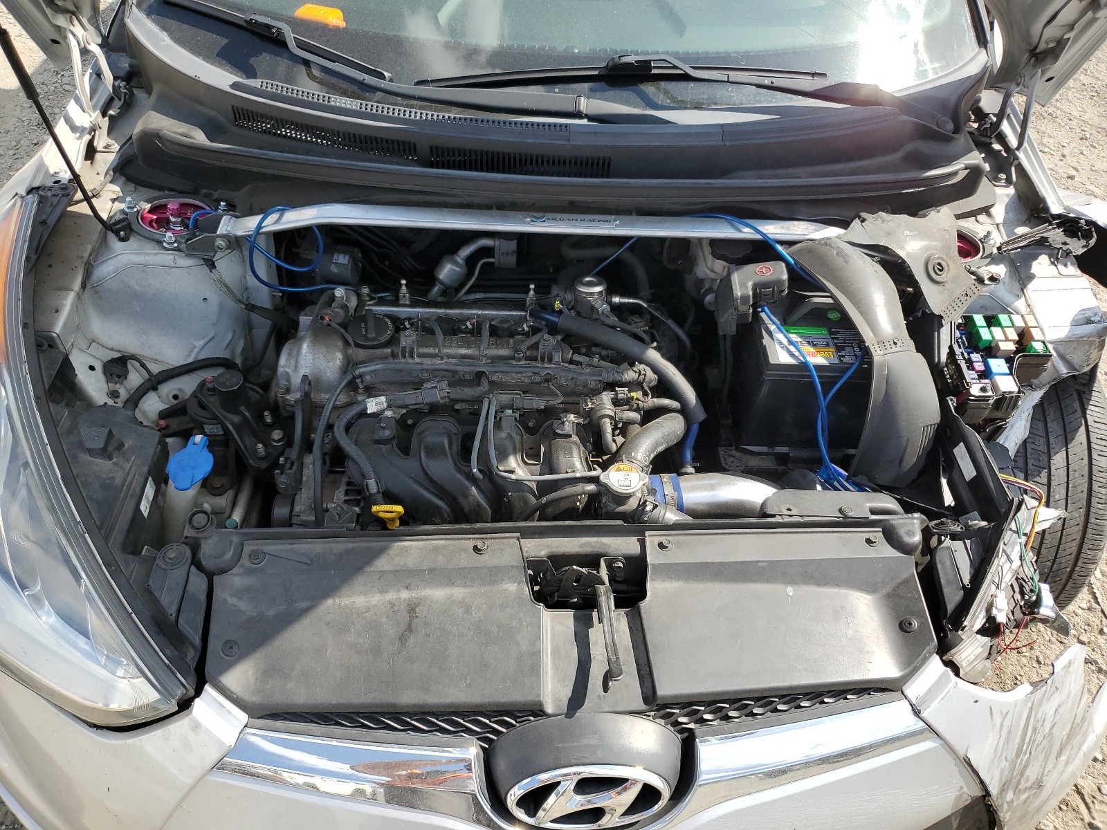 KMHTC6AD2CU045300 2012 Hyundai Veloster