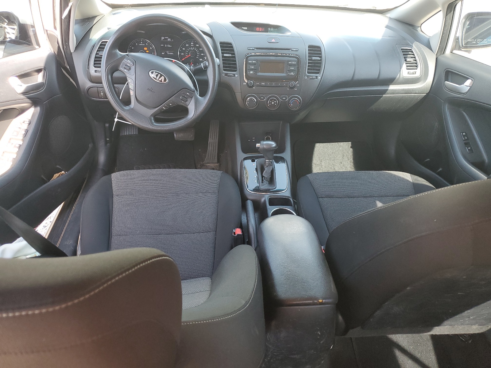 3KPFK4A73HE117369 2017 Kia Forte Lx