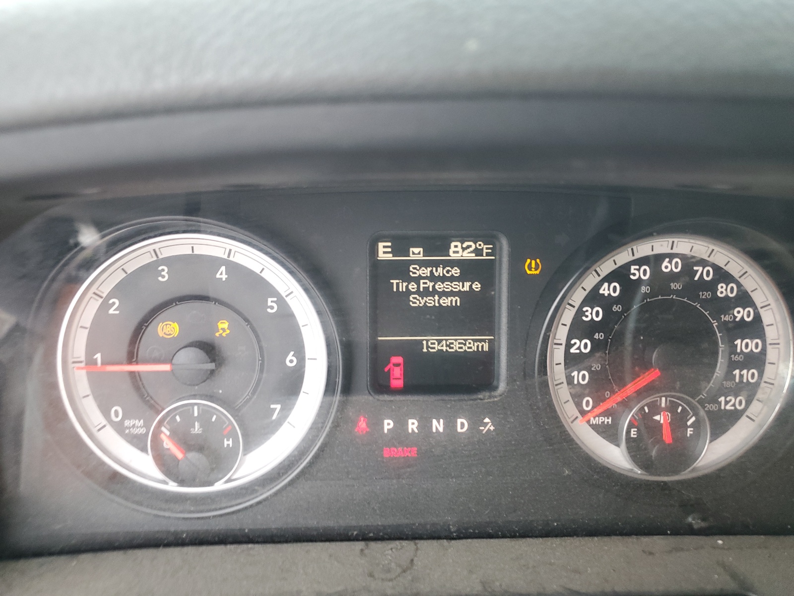 1C6RR7GTXES119618 2014 Ram 1500 Slt