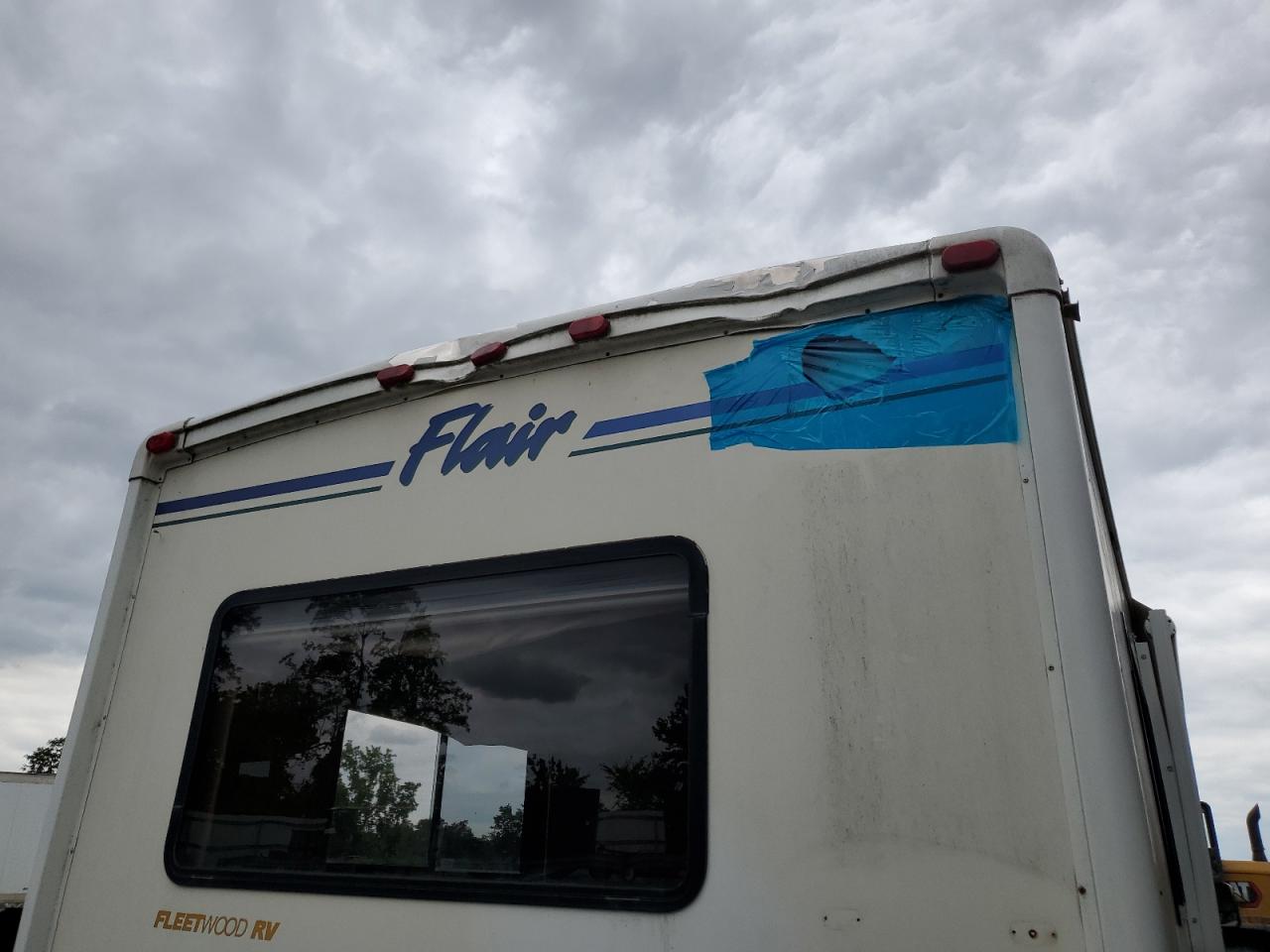 1999 Ford F550 Super Duty Stripped Chassis VIN: 3FCMF53S5XJA35054 Lot: 62805084