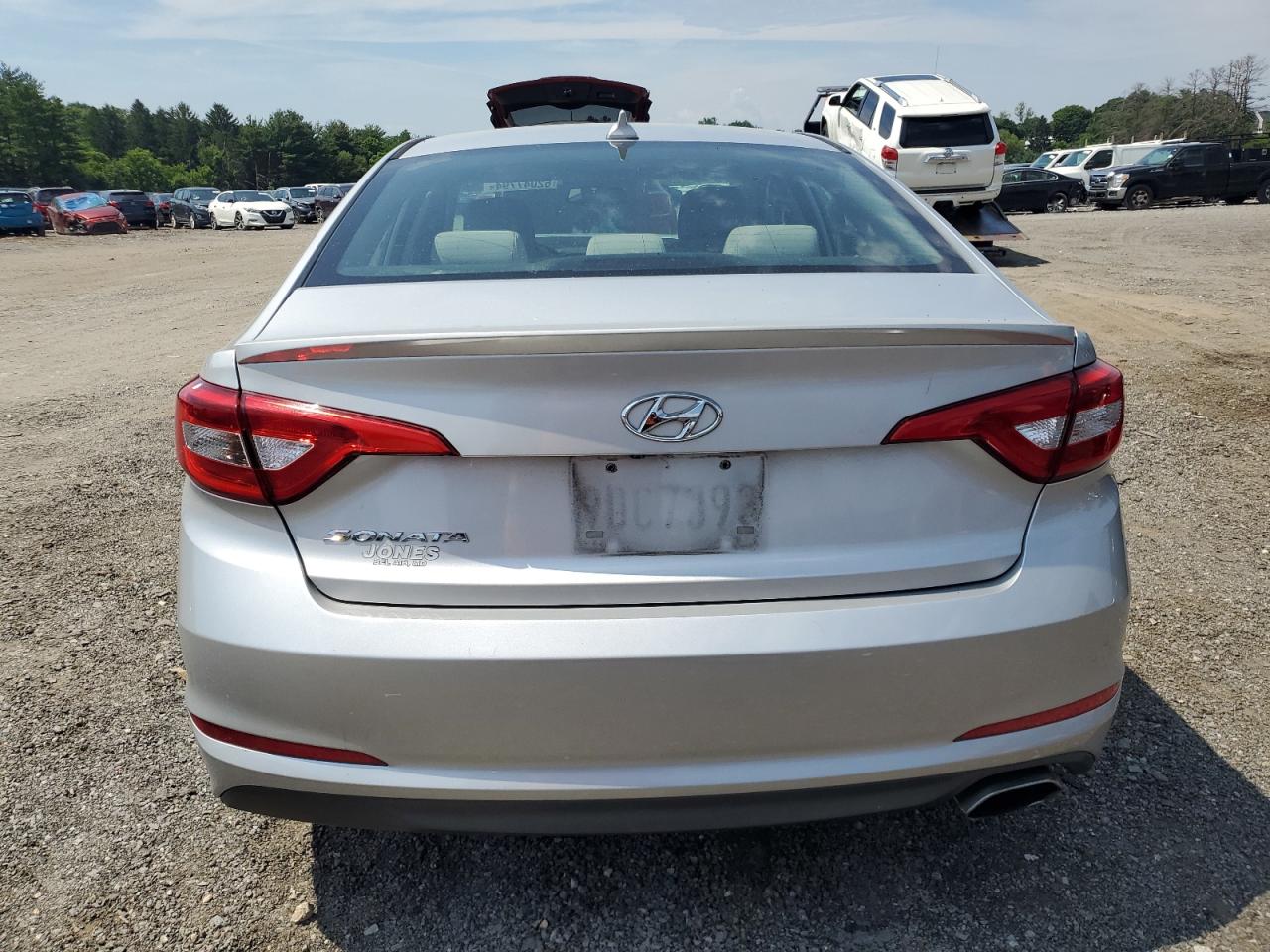2015 Hyundai Sonata Se VIN: 5NPE24AF0FH156710 Lot: 62047794