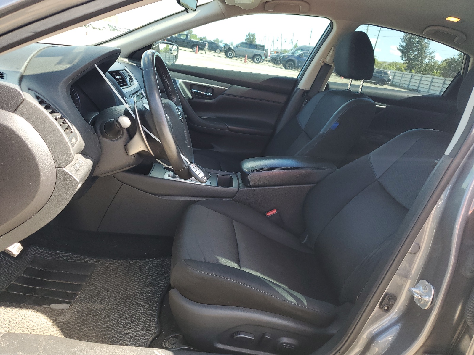 2016 Nissan Altima 2.5 vin: 1N4AL3AP8GC273355