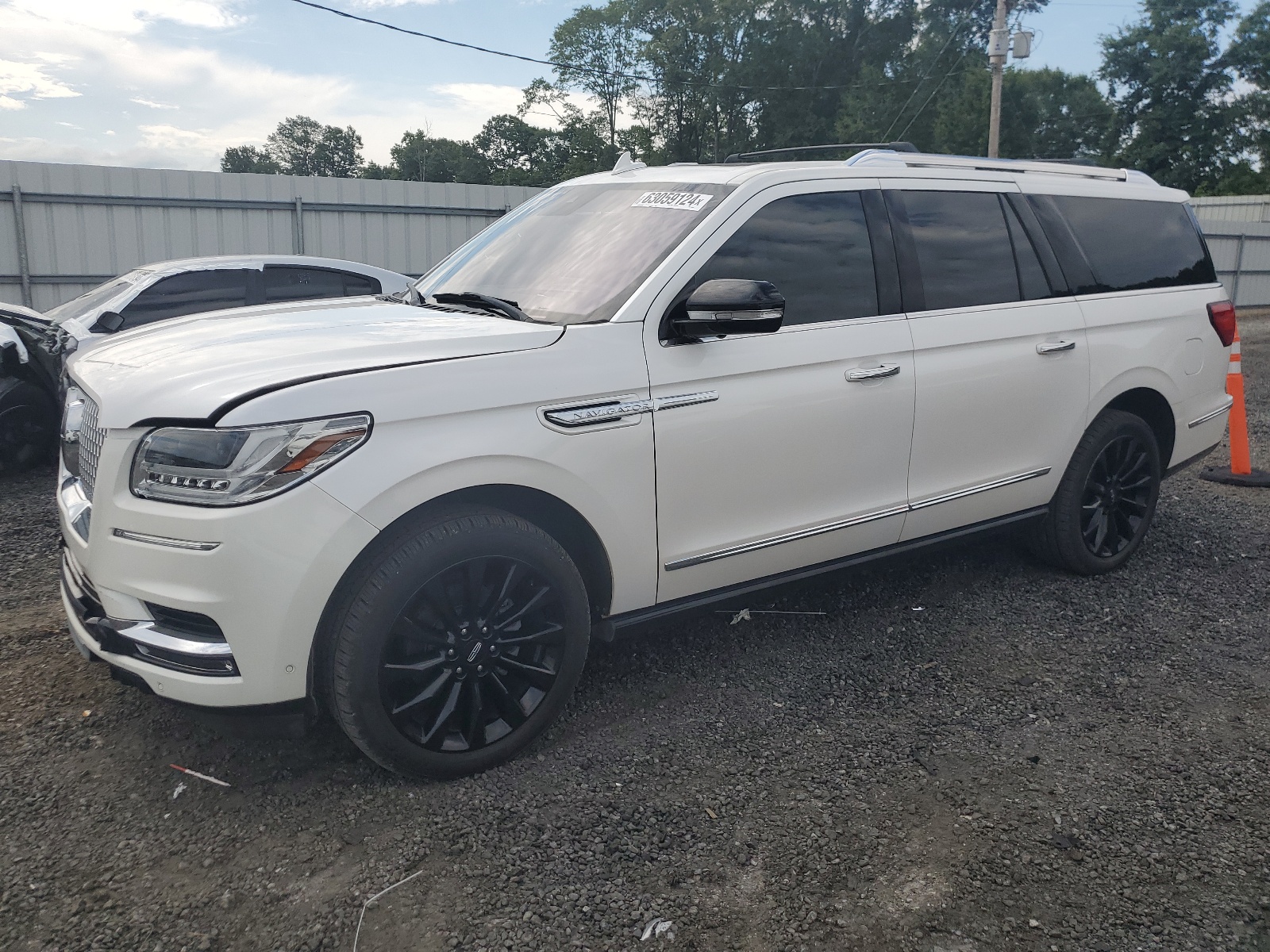 2019 Lincoln Navigator L Reserve vin: 5LMJJ3LT4KEL00597