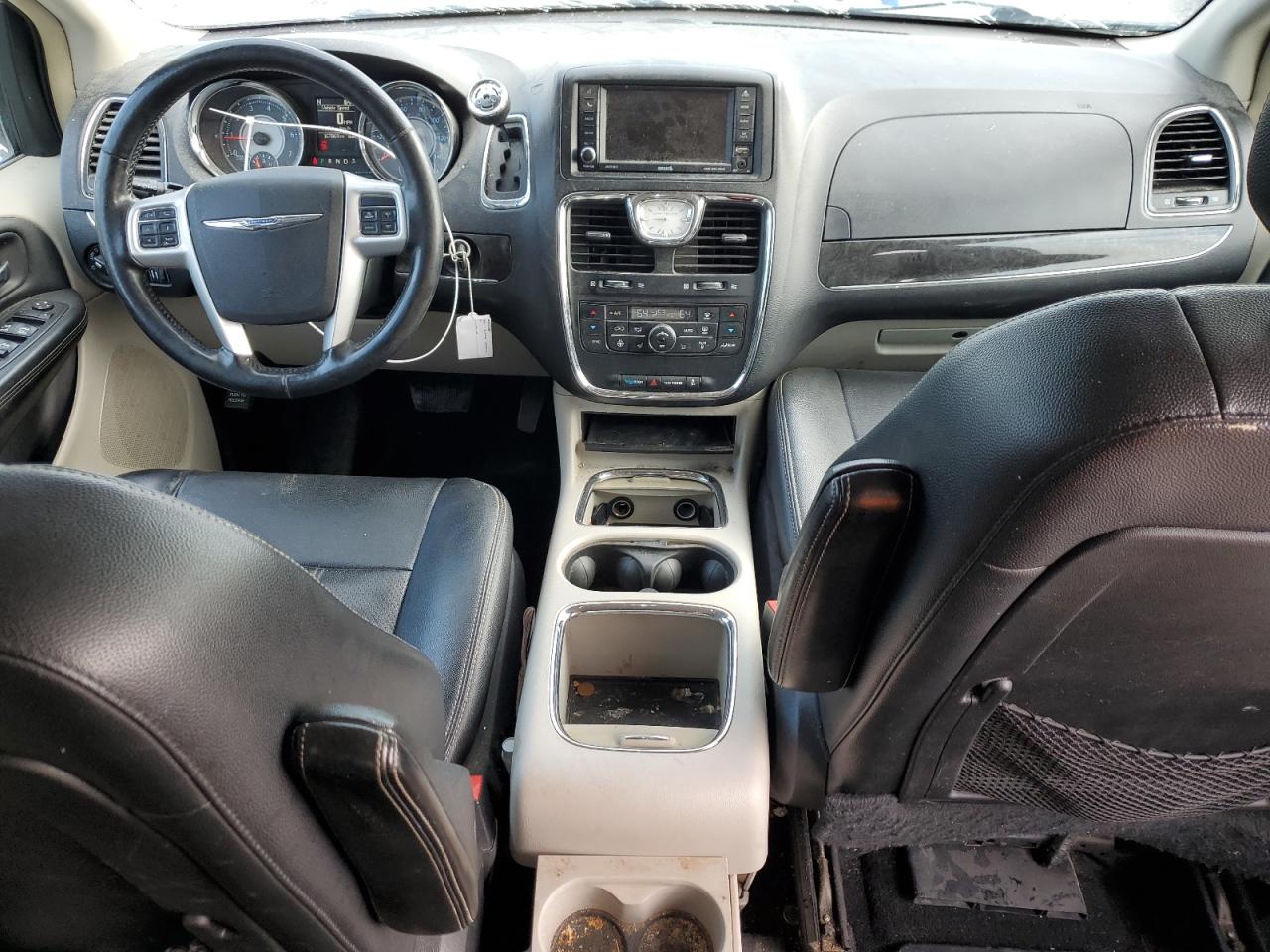 2016 Chrysler Town & Country Touring L VIN: 2C4RC1CG5GR132569 Lot: 63248074