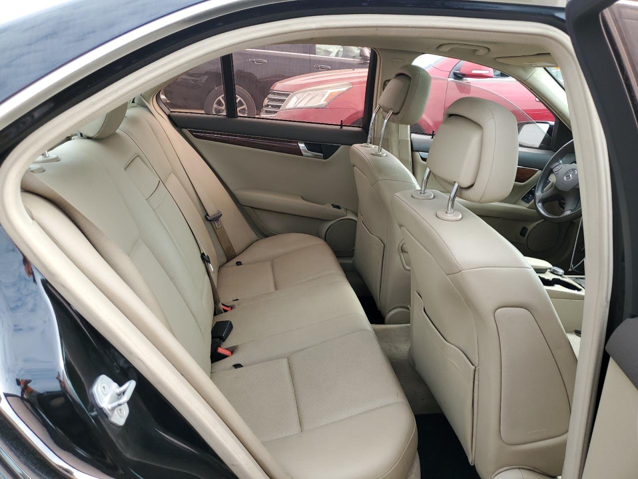 2011 Mercedes-Benz C 300 VIN: WDDGF5EB6BR153443 Lot: 63841254