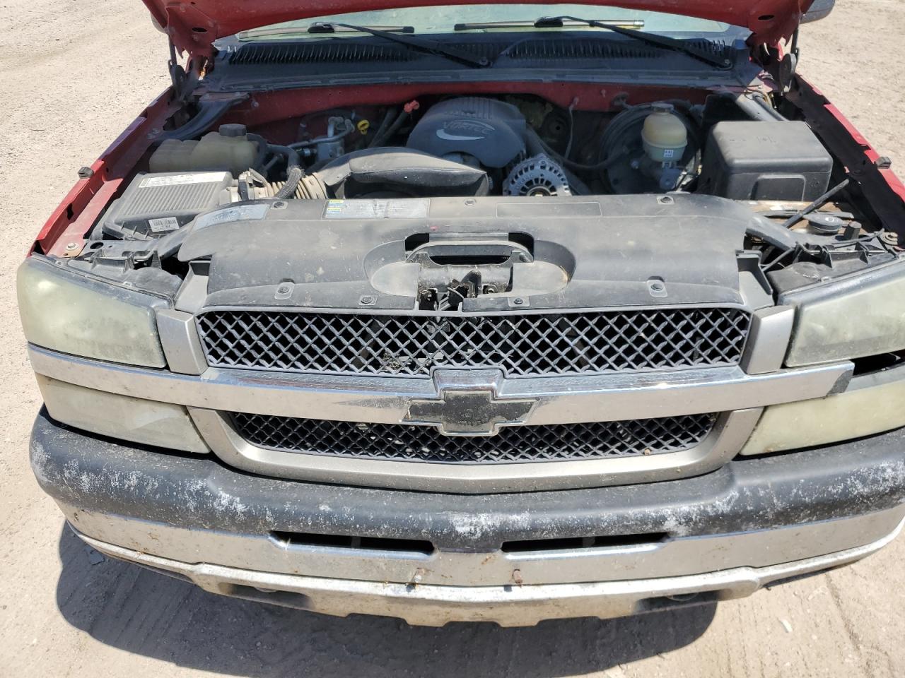 2005 Chevrolet Silverado - Image 11
