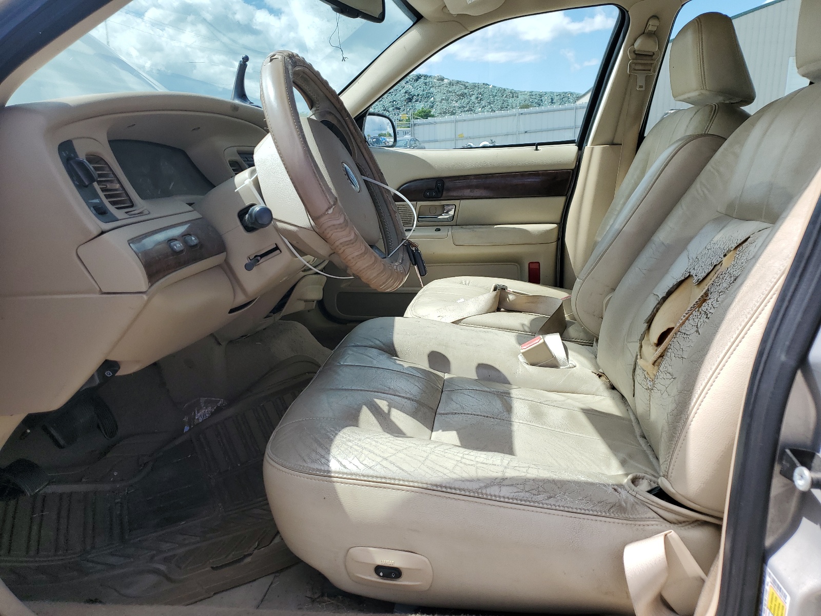 2MEFM75V17X614366 2007 Mercury Grand Marquis Ls