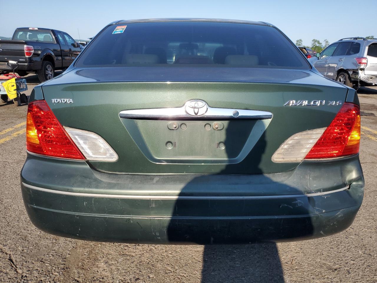 2002 Toyota Avalon Xl VIN: 4T1BF28B92U202075 Lot: 63955564
