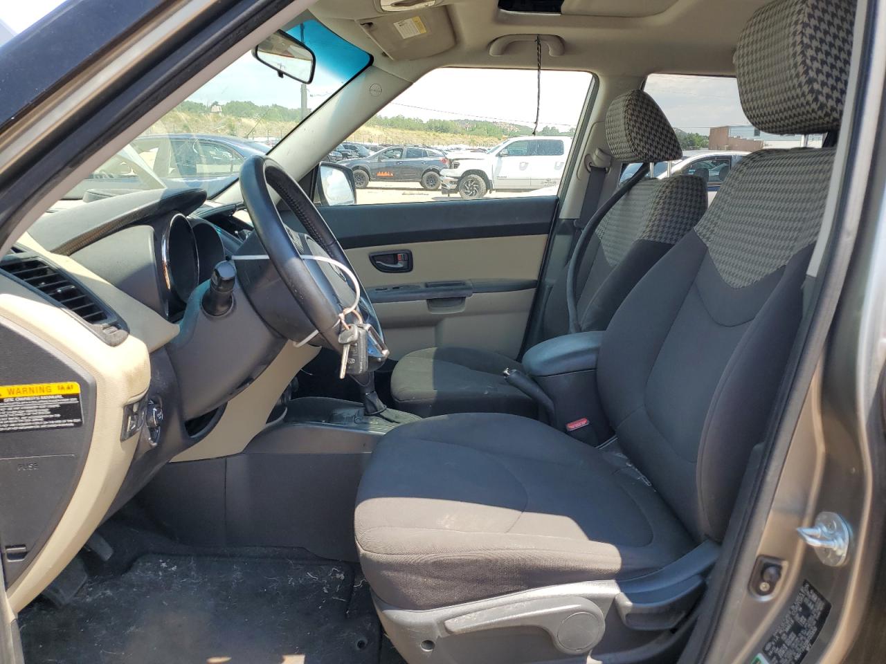 2011 Kia Soul + VIN: KNDJT2A20B7315950 Lot: 63067704