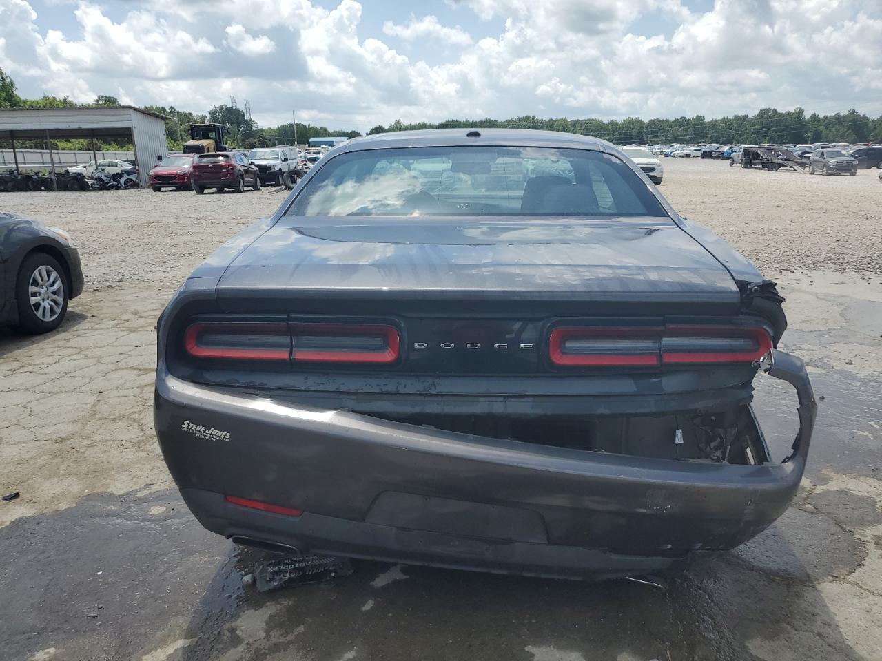 2C3CDZAG2FH739817 2015 Dodge Challenger Sxt