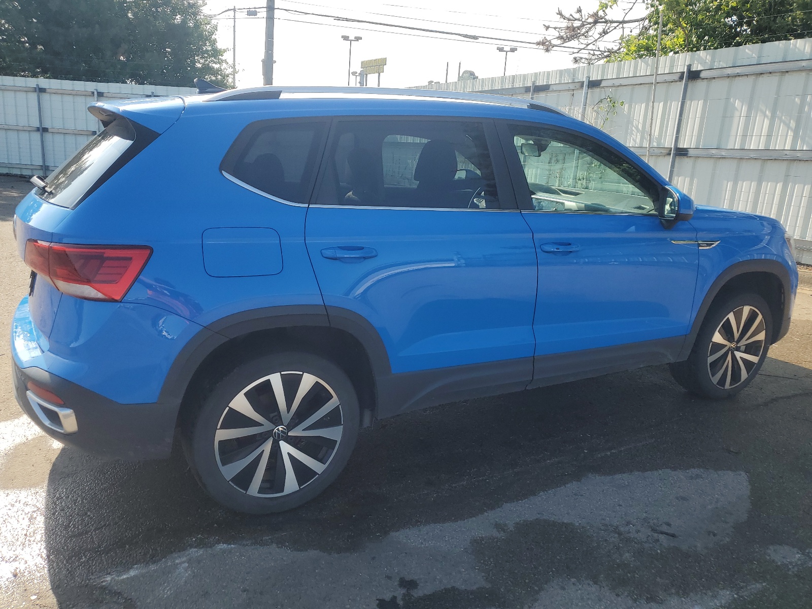 2022 Volkswagen Taos Se vin: 3VVSX7B23NM051767