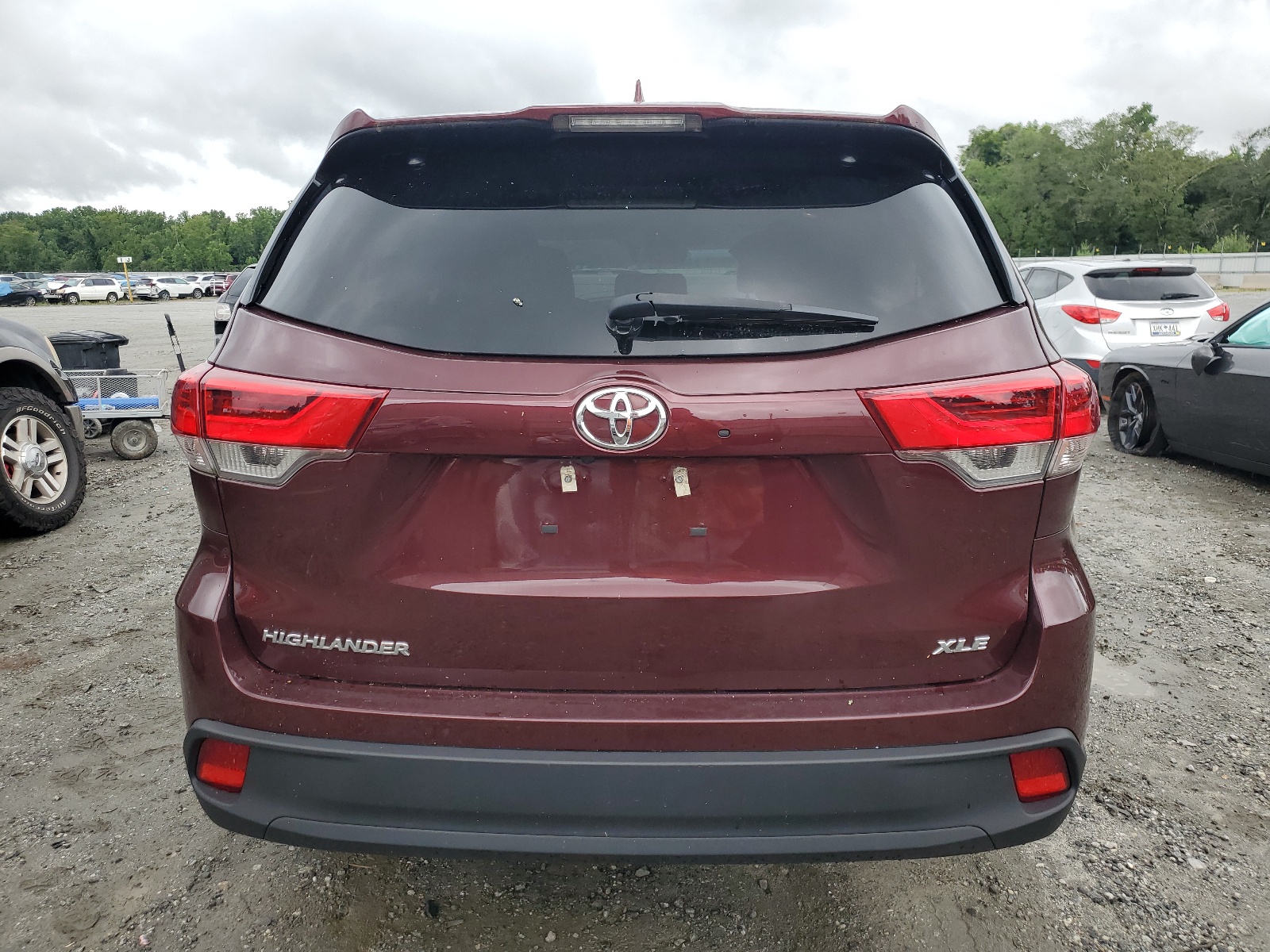 5TDKZRFH3KS359245 2019 Toyota Highlander Se
