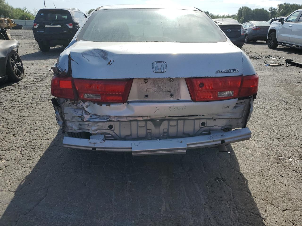 1HGCM56425A143138 2005 Honda Accord Lx