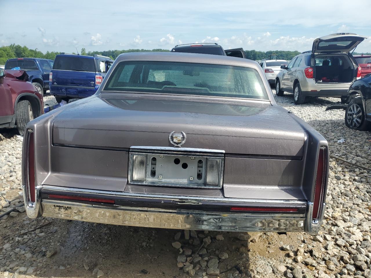 1992 Cadillac Deville VIN: 1G6CD53B0N4327884 Lot: 61613294