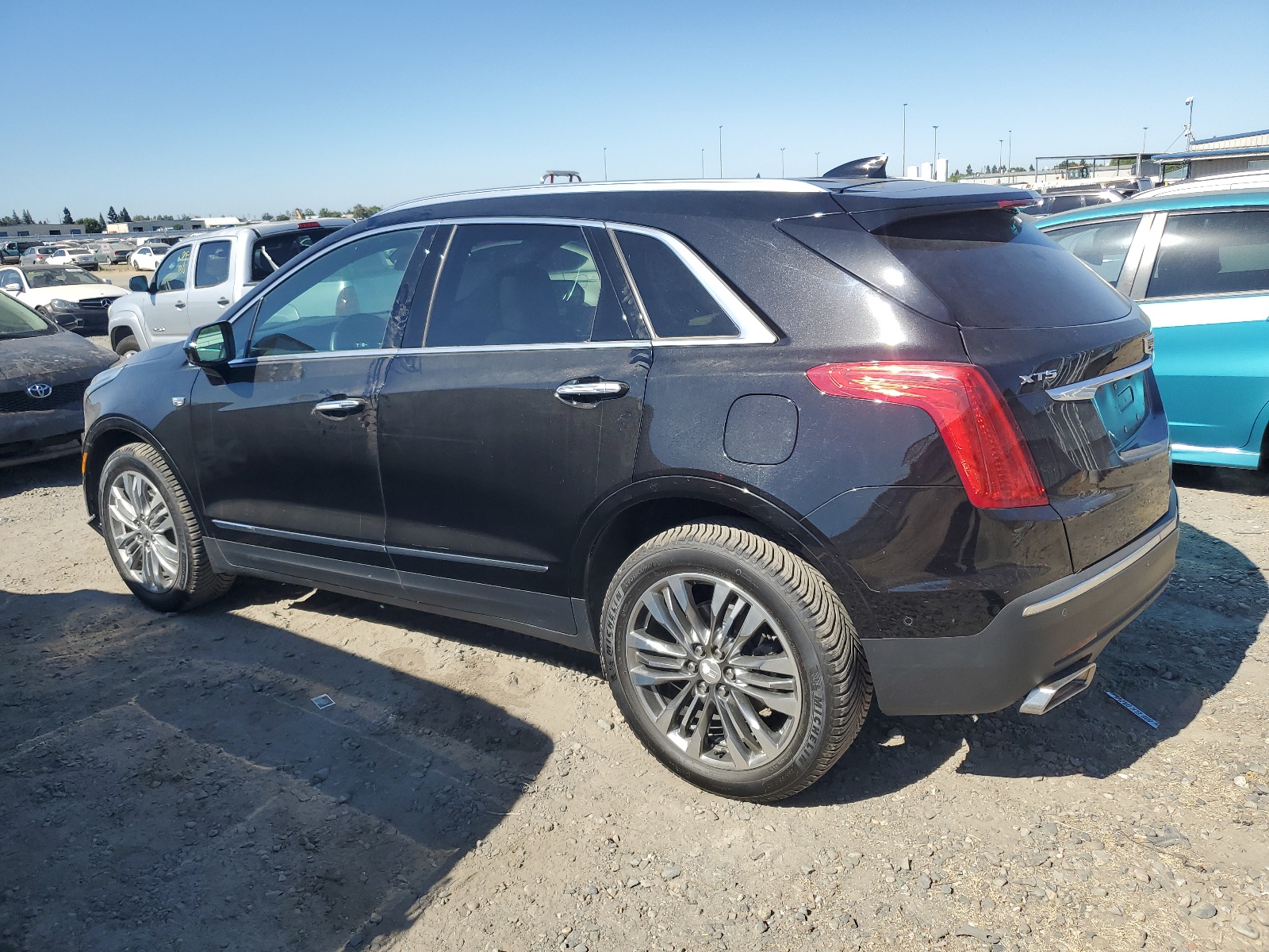 1GYKNCRS8HZ155526 2017 Cadillac Xt5 Premium Luxury