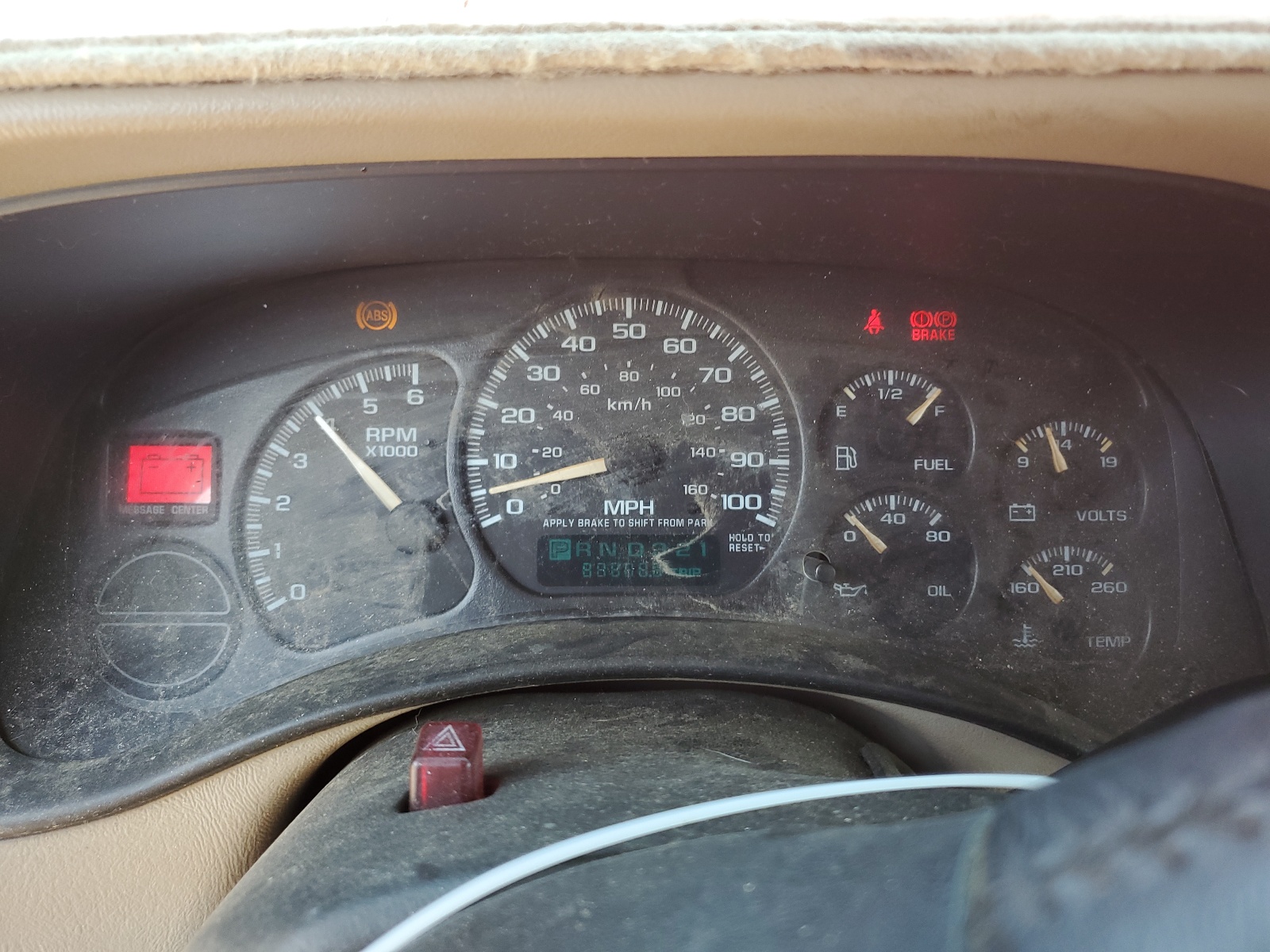 1GNEC16ZX2J127271 2002 Chevrolet Suburban C1500