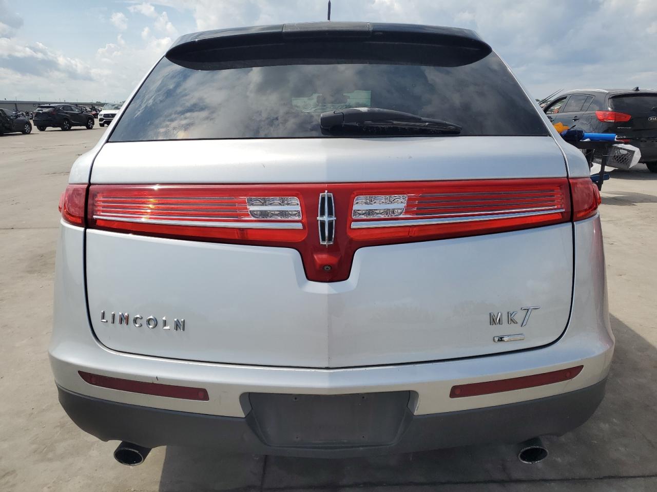 2014 Lincoln Mkt VIN: 2LMHJ5ATXEBL56810 Lot: 64578454