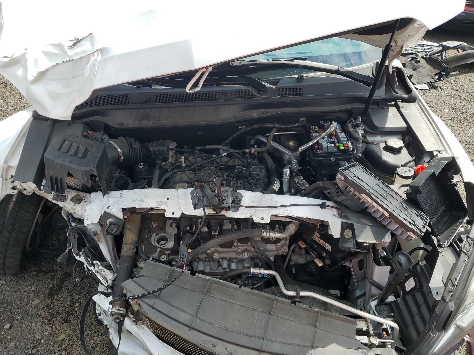 2GNFLGE35H6128032 2017 Chevrolet Equinox Premier