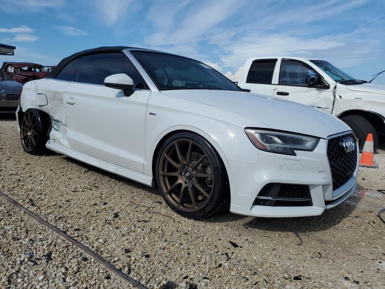 2017 Audi A3 Premium Plus VIN: WAUY8LFF8H1046090 Lot: 64410124