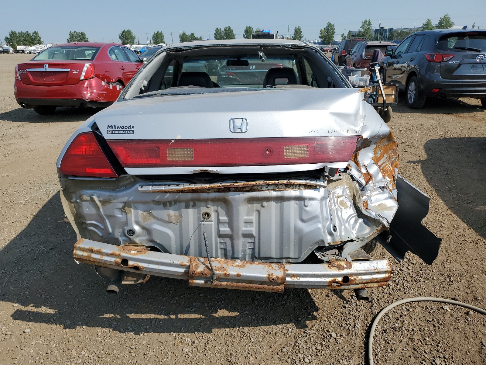1HGCG22581A800331 2001 Honda Accord Ex