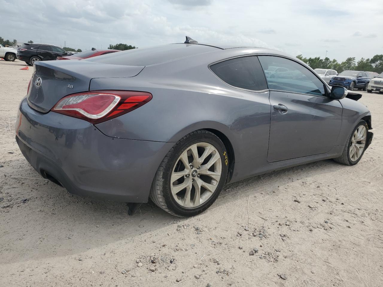 2014 Hyundai Genesis Coupe 3.8L VIN: KMHHU6KJ4EU118824 Lot: 61920744