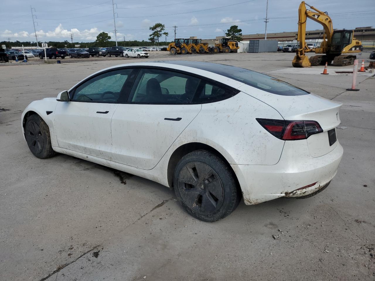 5YJ3E1EA9PF548855 2023 TESLA MODEL 3 - Image 2