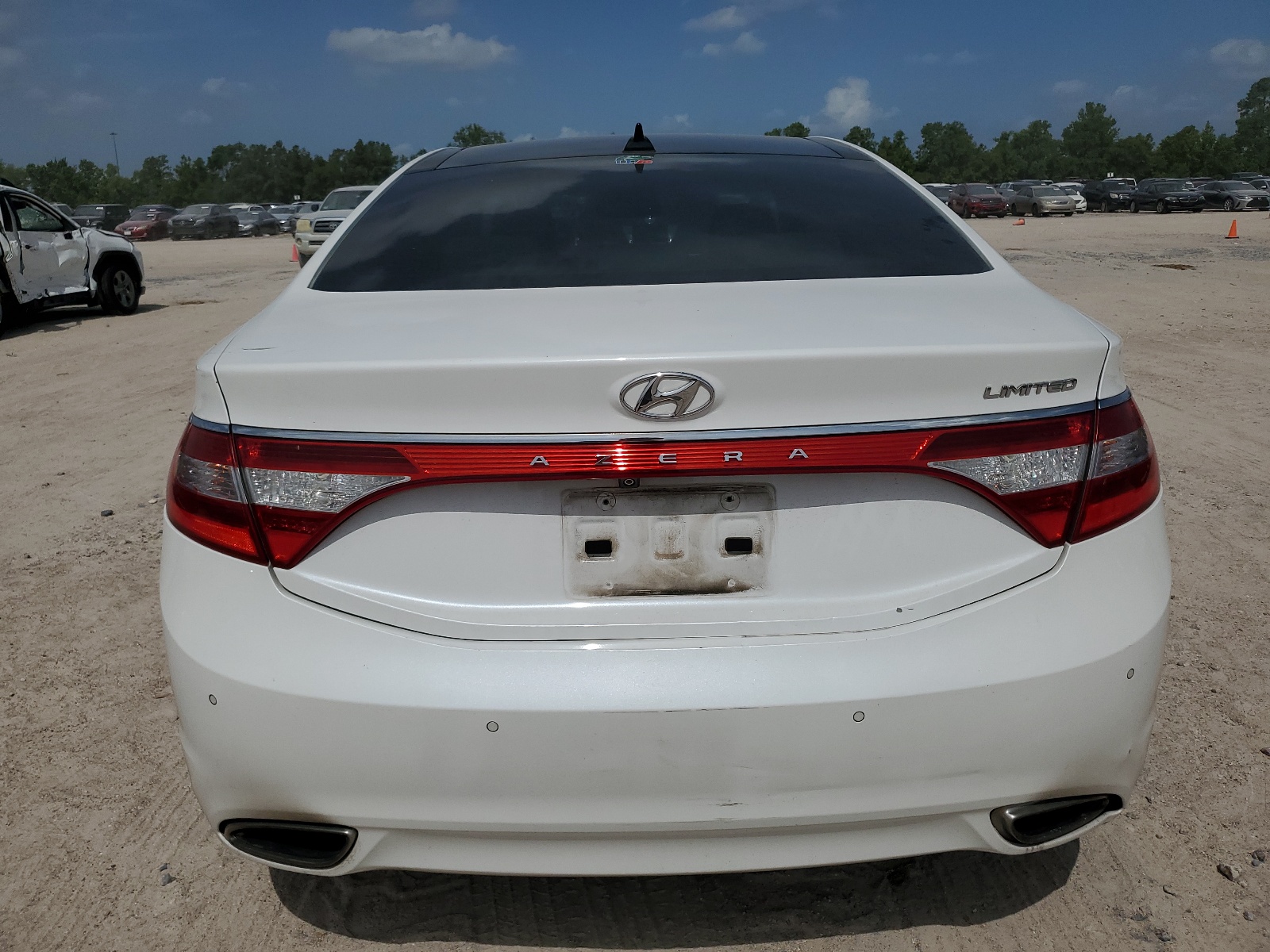 KMHFH4JG8EA388095 2014 Hyundai Azera Gls