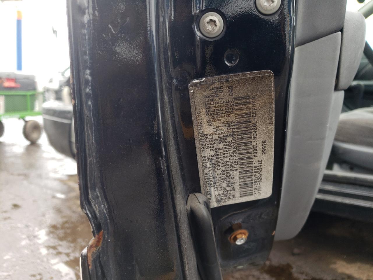 1999 Toyota Camry Le VIN: 4T1BF22K8XU090417 Lot: 65050284