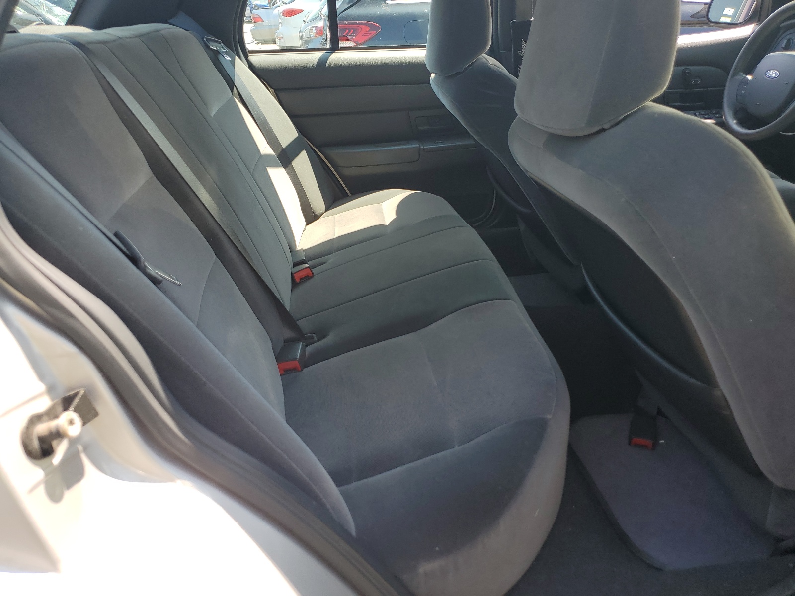 2FAFP73W95X143171 2005 Ford Crown Victoria