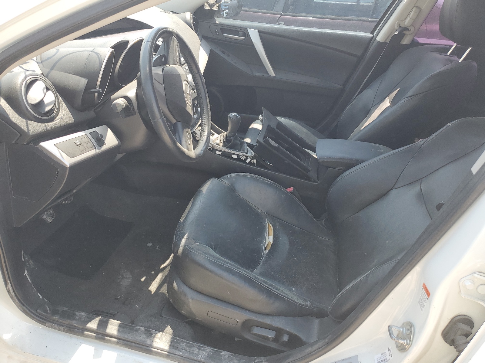JM1BL1W64B1383536 2011 Mazda 3 S