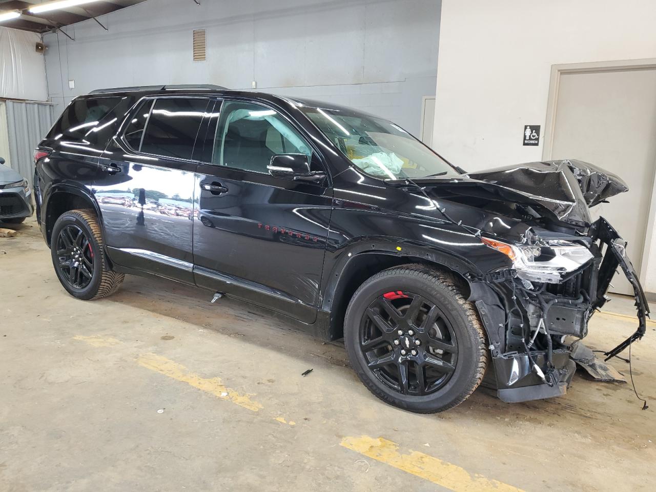 2019 Chevrolet Traverse Premier VIN: 1GNERKKW0KJ204455 Lot: 64089484