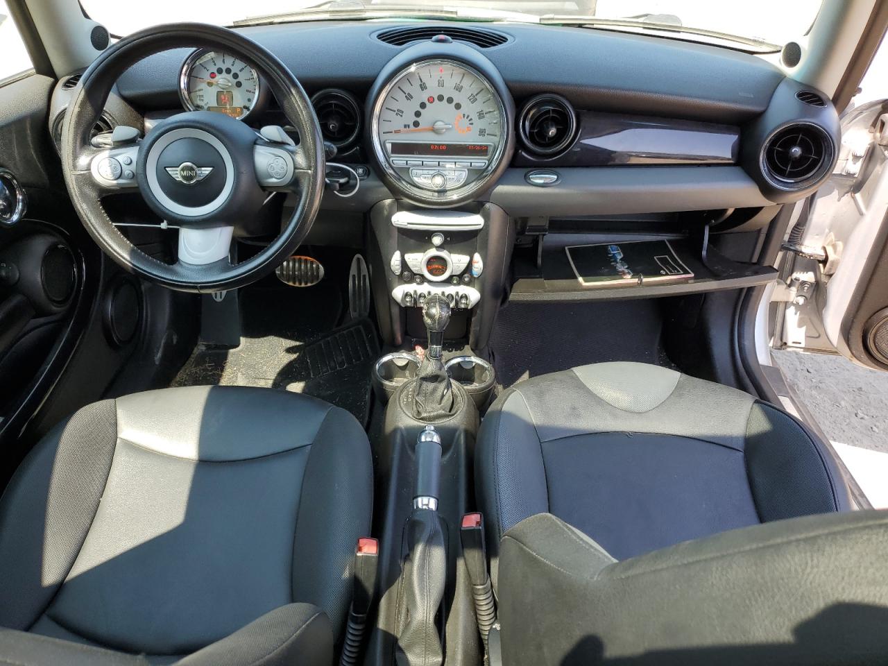 2009 Mini Cooper S VIN: WMWMF73549TW84012 Lot: 63091224