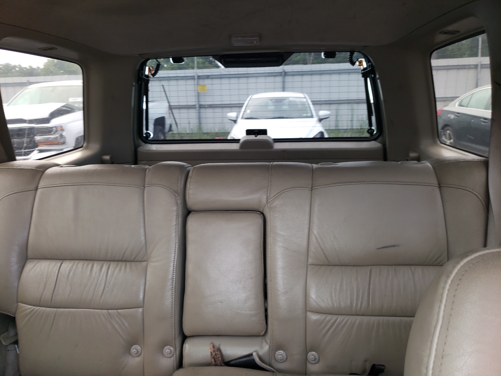 JNRAR05YXWW039581 1998 Infiniti Qx4