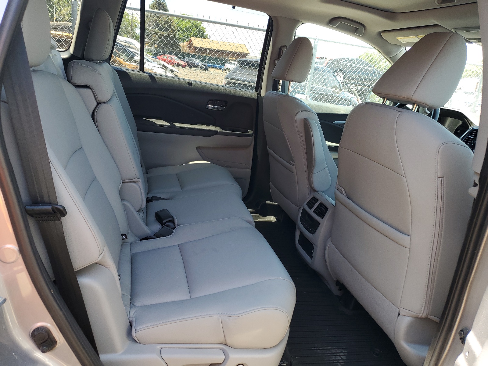 5FNYF6H27MB079216 2021 Honda Pilot Se