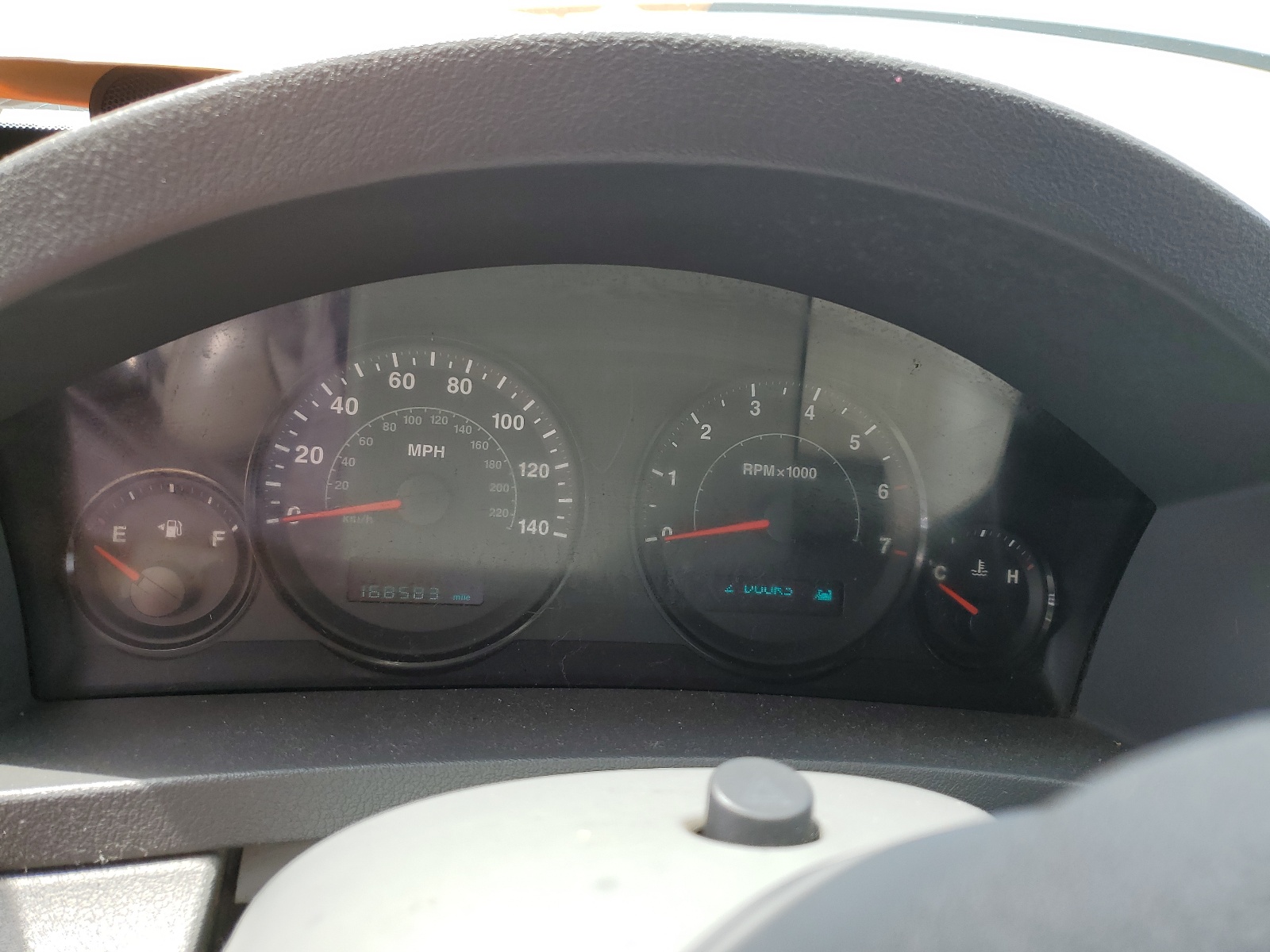 1J4GR48K45C708656 2005 Jeep Grand Cherokee Laredo