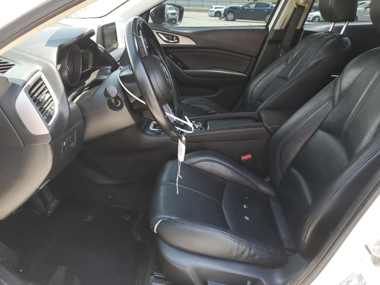 2018 Mazda 3 Touring VIN: 3MZBN1V37JM183671 Lot: 63093954