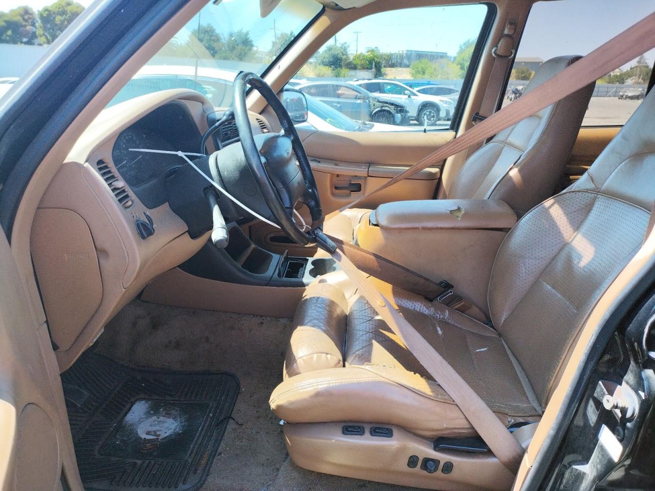 1996 Ford Explorer VIN: 1FMDU32P9TZB11515 Lot: 65092154