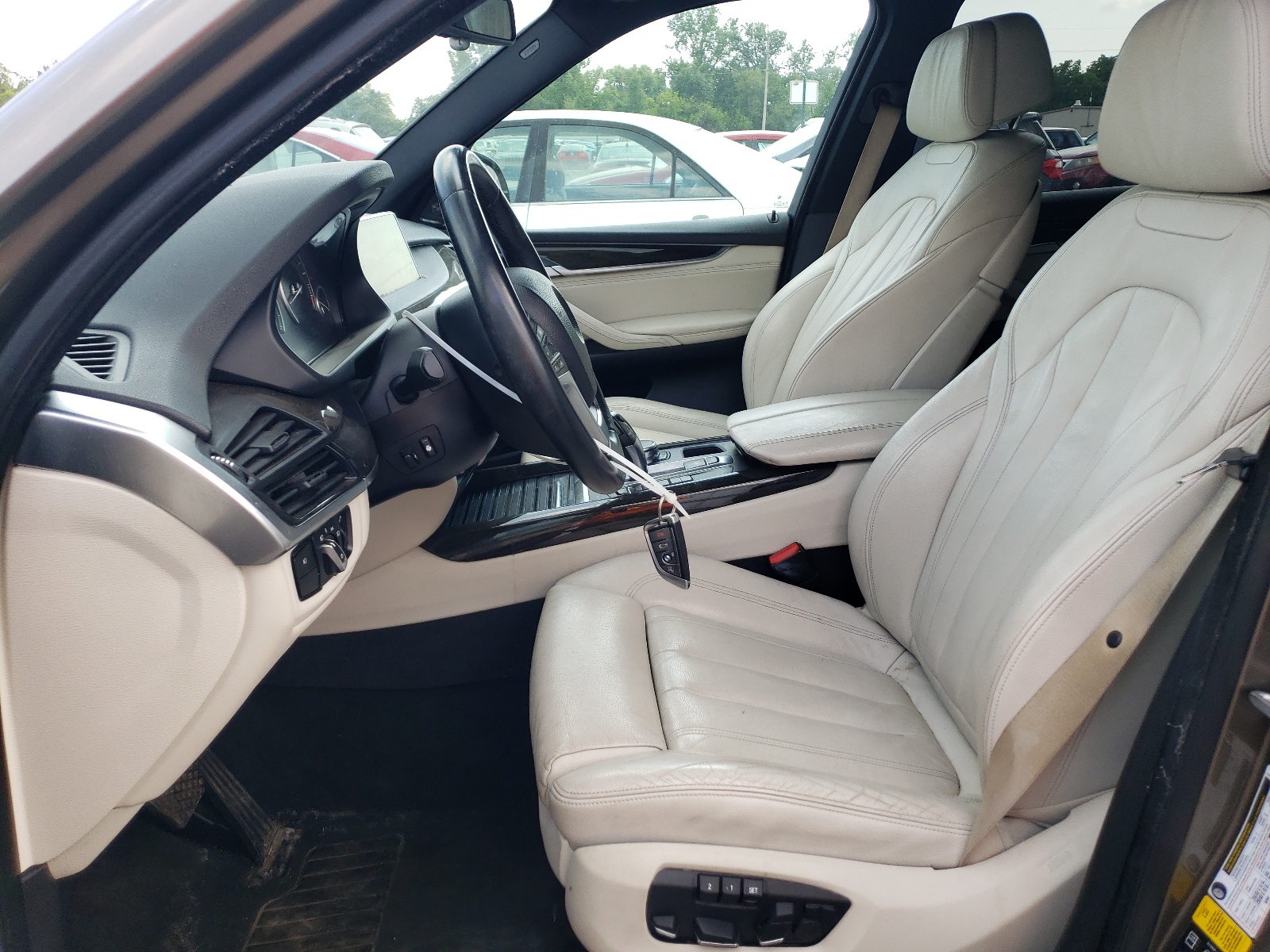 5UXKR0C57H0U52639 2017 BMW X5 xDrive35I