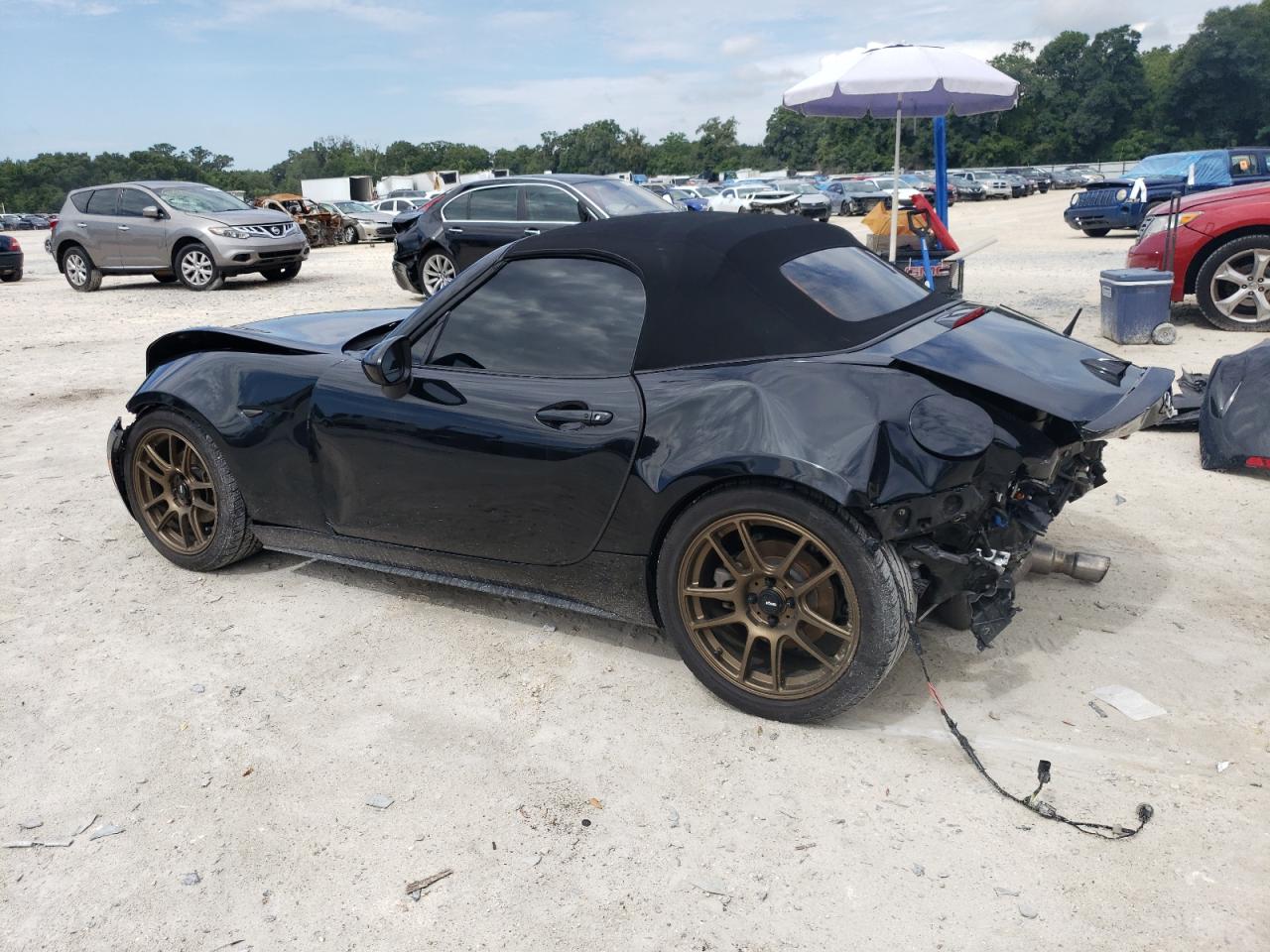 2017 Mazda Mx-5 Miata Club VIN: JM1NDAC79H0121209 Lot: 63286184