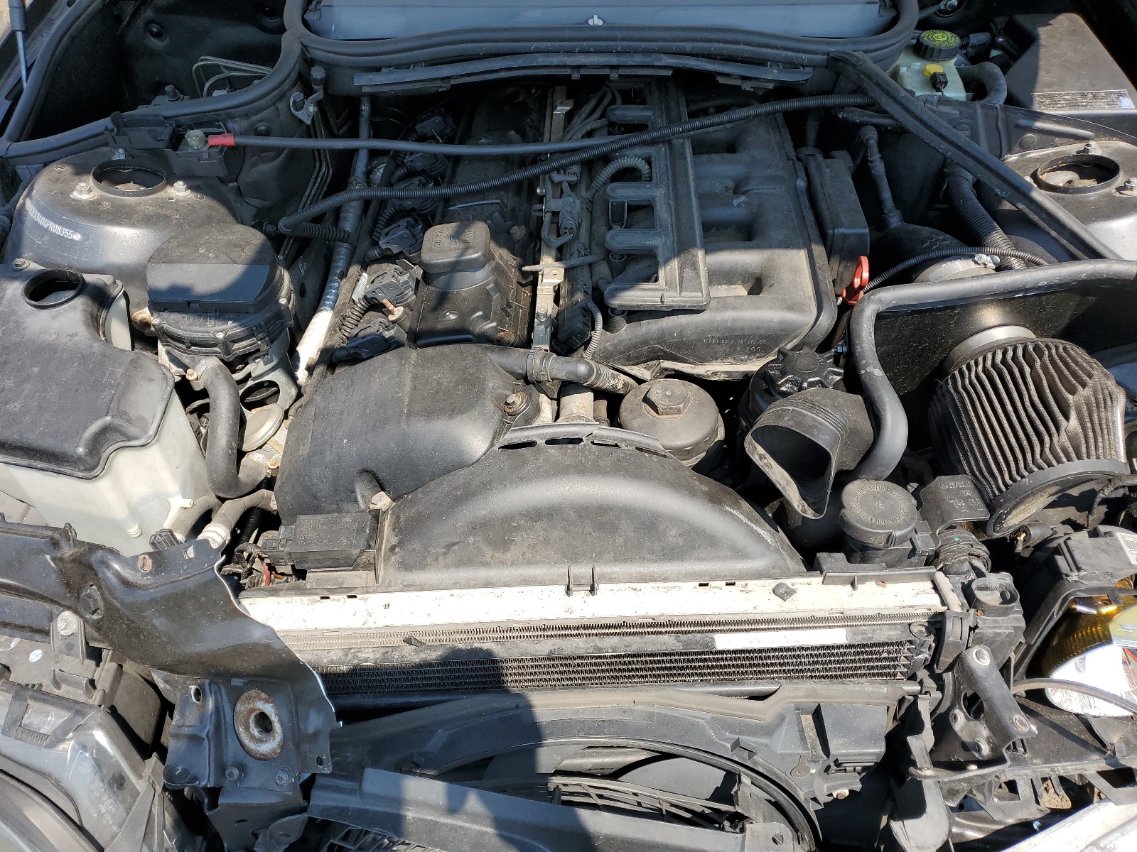 WBAEU33404PR08355 2004 BMW 325 Xi