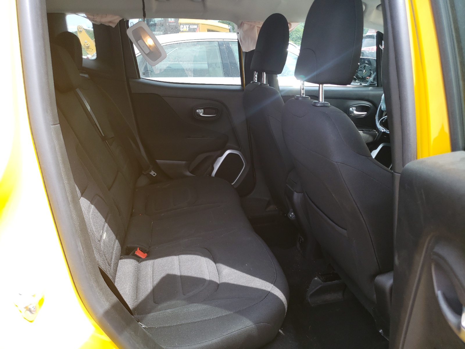 ZACCJBBB2JPH69812 2018 Jeep Renegade Latitude